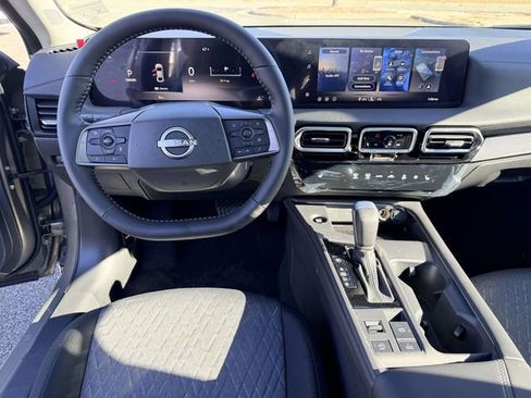 New 2026 Nissan Sentra SV w/ SV Convenience Package FWD image 17