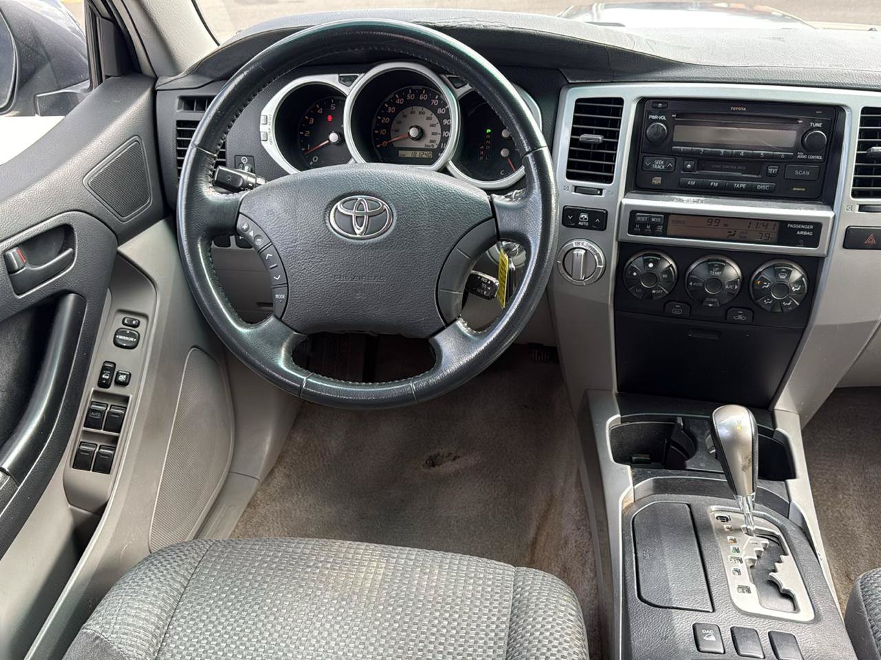 Used 2005 Toyota 4Runner SR5 AWD/4WD image 34