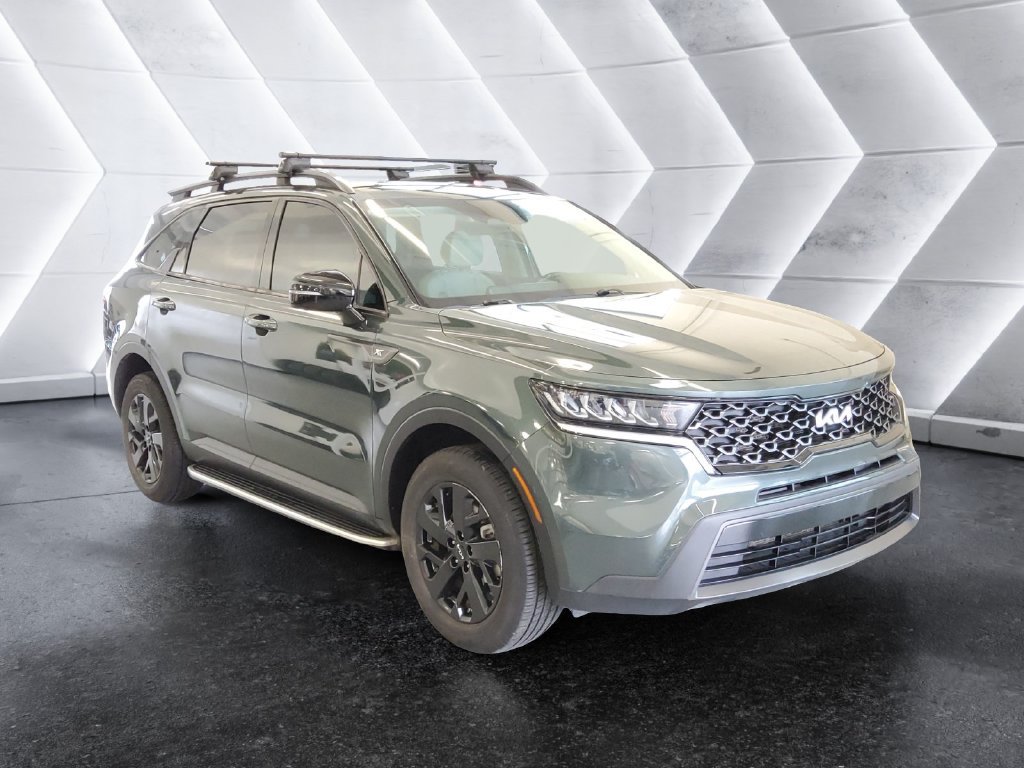 Certified 2022 Kia Sorento S w/ Panoramic Sunroof Package AWD/4WD image 1