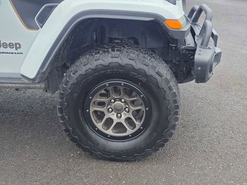 Used 2023 Jeep Wrangler Unlimited Rubicon 392 AWD/4WD image 10