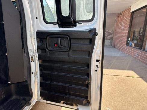 Used 2022 GMC Savana 2500 w/ Driver Convenience Package RWD image 18