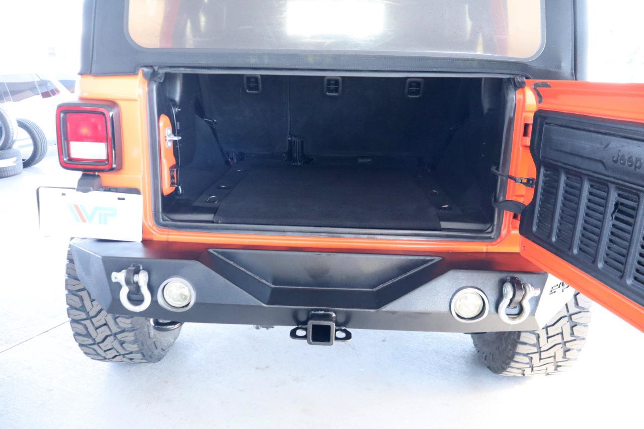 Used 2019 Jeep Wrangler Unlimited Sahara AWD/4WD image 35