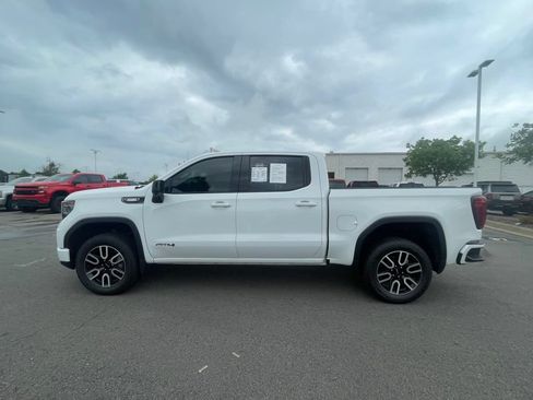 Used 2024 GMC Sierra 1500 AT4 w/ Technology Package AWD/4WD image 4