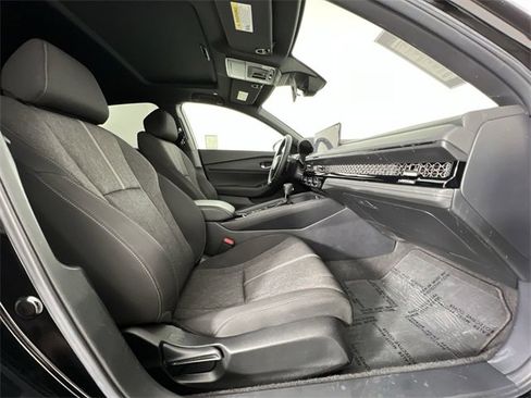 Used 2024 Honda Accord Sport image 27