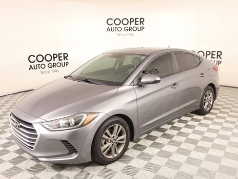 Used 2018 Hyundai Elantra SEL image 9