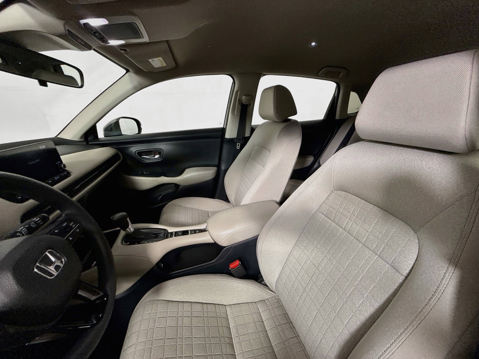 Used 2023 Honda HR-V LX image 18