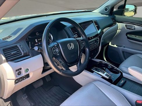 Used 2017 Honda Pilot Elite image 12