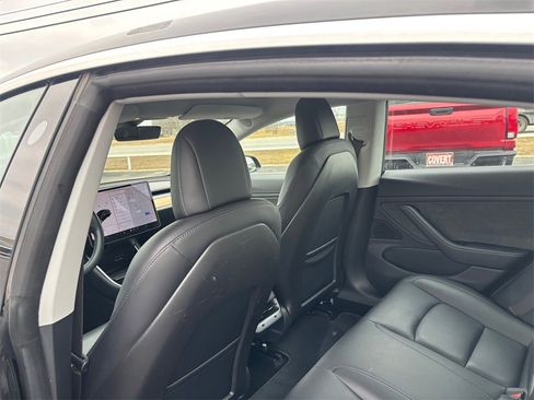 Used 2018 Tesla Model 3 Mid Range image 22