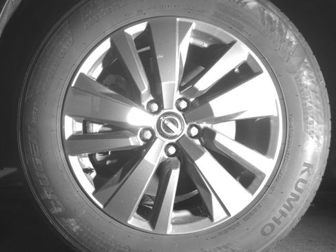 Used 2025 Nissan Pathfinder SV FWD image 12
