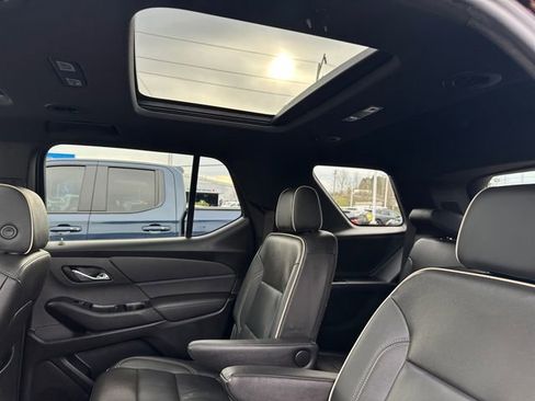 Used 2023 Chevrolet Traverse Premier w/ Redline Edition image 31