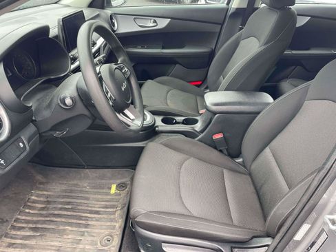 Used 2024 Kia Forte LXS FWD image 5