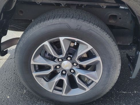 Used 2020 Chevrolet Silverado 1500 LT w/ All-Star Edition AWD/4WD image 11