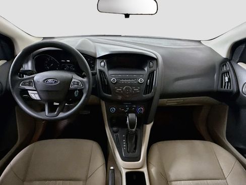 Used 2018 Ford Focus SE FWD image 13