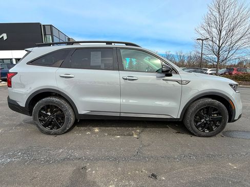 Certified 2023 Kia Sorento S w/ Panoramic Sunroof Package image 4