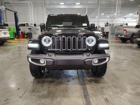 New 2025 Jeep Wrangler Sahara image 8