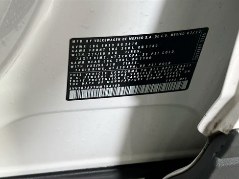 Used 2022 Volkswagen Tiguan SE AWD/4WD image 31