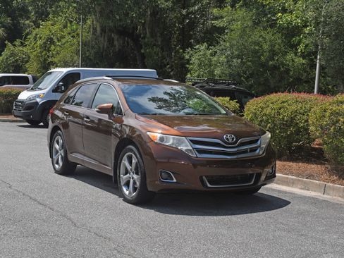 Used 2014 Toyota Venza XLE AWD/4WD image 6