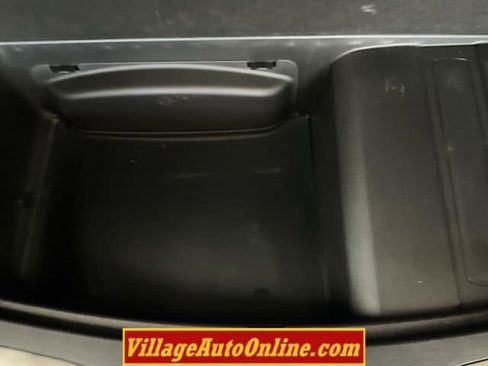 Used 2018 Dodge Durango SRT w/ SRT Interior Appearance Group image 37