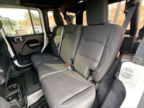 Used 2021 Jeep Wrangler Unlimited Sport image 19