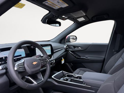 New 2026 Chevrolet Equinox LT AWD/4WD image 9