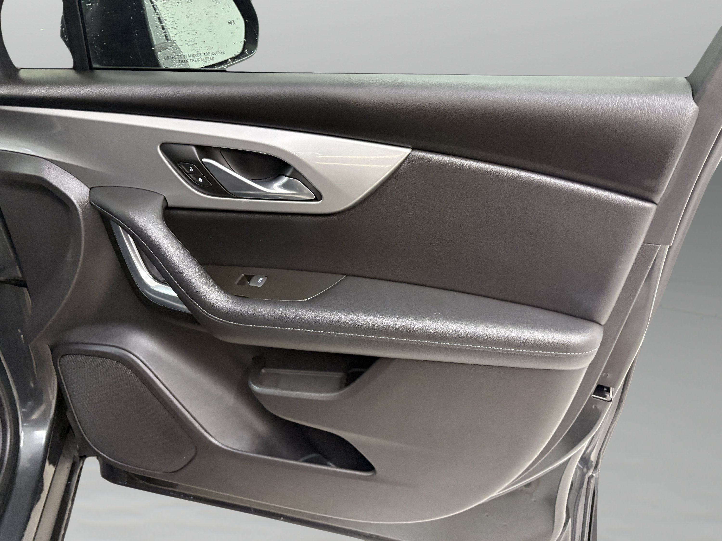 Used 2019 Chevrolet Blazer LT FWD image 28