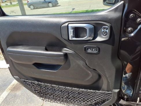 Used 2024 Jeep Wrangler Unlimited Rubicon 4xe AWD/4WD image 15