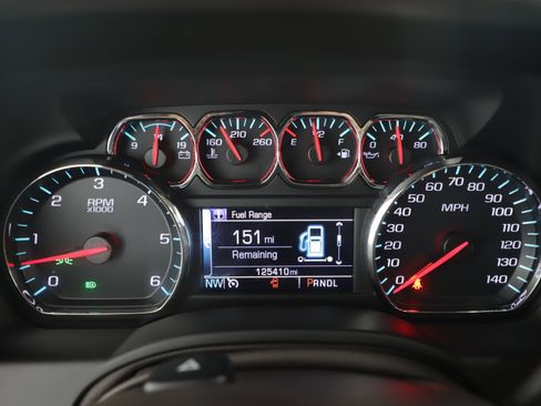 Used 2019 Chevrolet Tahoe LT w/ LT Signature Package image 18