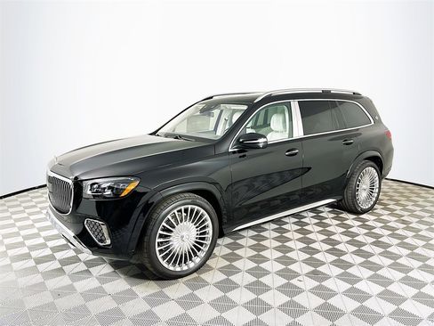 Used 2026 Mercedes-Benz Maybach GLS 600 4MATIC image 3