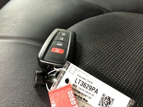 Used 2024 Toyota Camry XLE w/ Navigation Package image 32