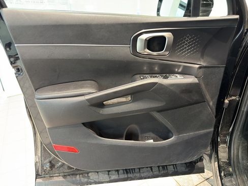 Used 2024 Kia Sorento S w/ Panoramic Sunroof Package image 13
