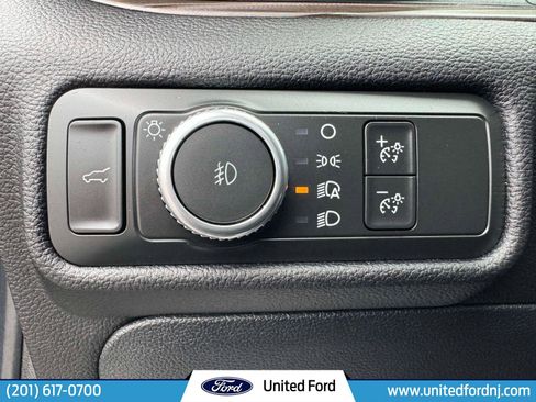 Used 2021 Ford Explorer Limited w/ Equipment Group 301A image 14