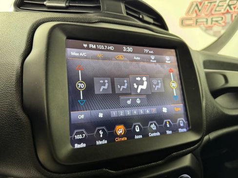 Used 2018 Jeep Renegade Trailhawk w/ UConnect 8.4 Nav Group AWD/4WD image 21
