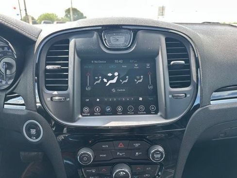 Used 2023 Chrysler 300 S RWD image 12