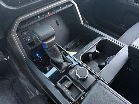 Used 2022 Toyota Tundra SR5 w/ SR5 Convenience Package image 24