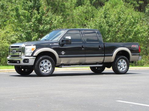 Used 2012 Ford F350 Lariat w/ Lariat Ultimate Pkg AWD/4WD image 3