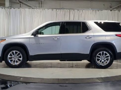 Used 2019 Chevrolet Traverse LS FWD image 6