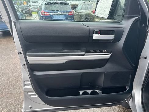 Used 2018 Toyota Tundra SR5 AWD/4WD image 12