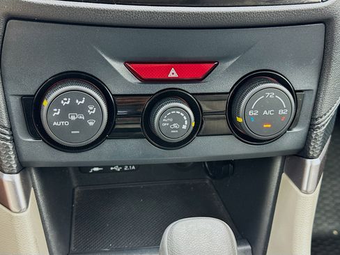 Used 2021 Subaru Forester Premium image 12