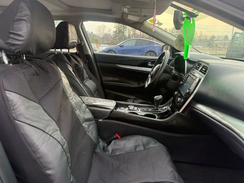 Used 2017 Nissan Maxima 3.5 SL image 2