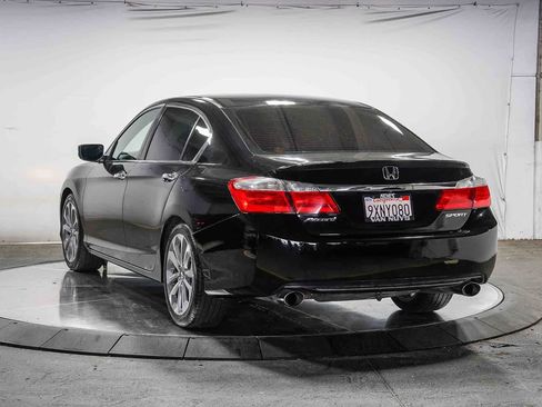 Used 2013 Honda Accord Sport image 2