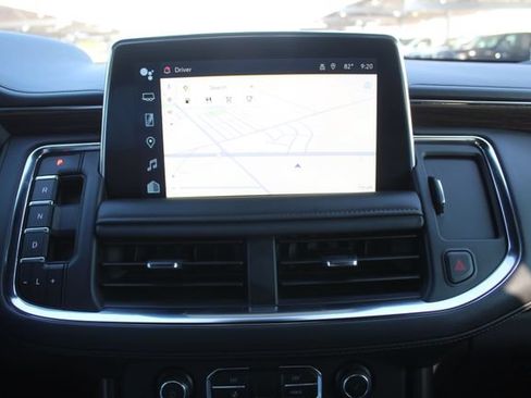 Used 2024 Chevrolet Tahoe High Country AWD/4WD image 32