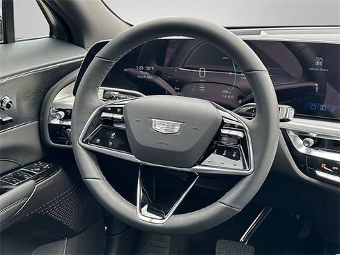 Used 2025 Cadillac Lyriq Luxury image 5