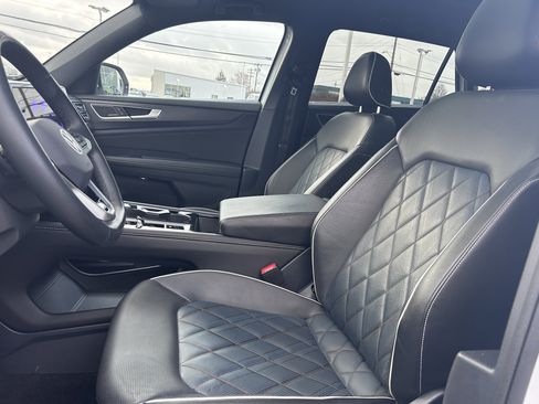 Certified 2024 Volkswagen Atlas Cross Sport SEL Premium R-Line image 22