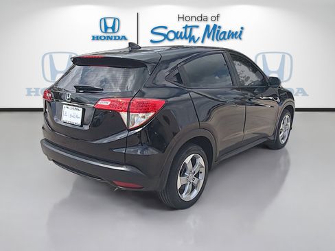 Certified 2022 Honda HR-V LX image 7