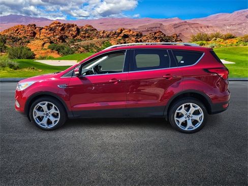Used 2019 Ford Escape Titanium image 7
