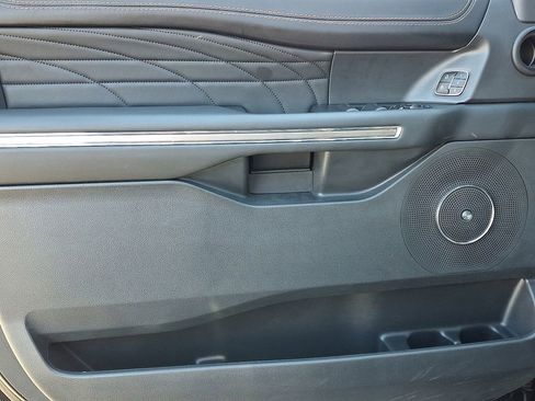 Certified 2024 Ford Expedition Platinum image 13