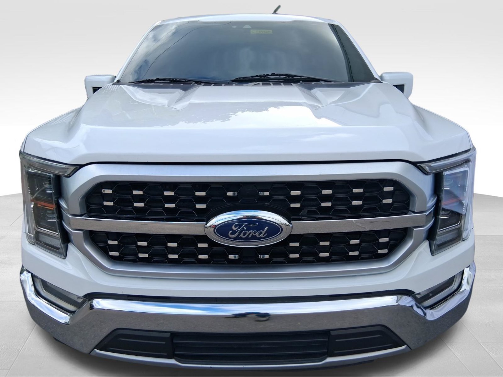 Used 2021 Ford F150 Lariat RWD image 2