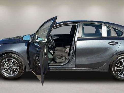 Used 2023 Kia Forte LXS image 13