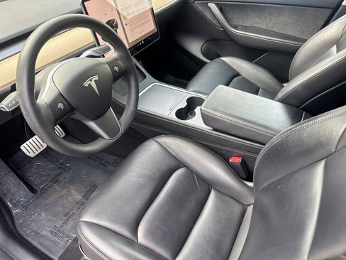 Used 2022 Tesla Model Y Performance image 10