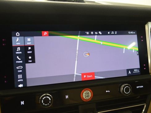 Certified 2025 Porsche Macan AWD/4WD image 27